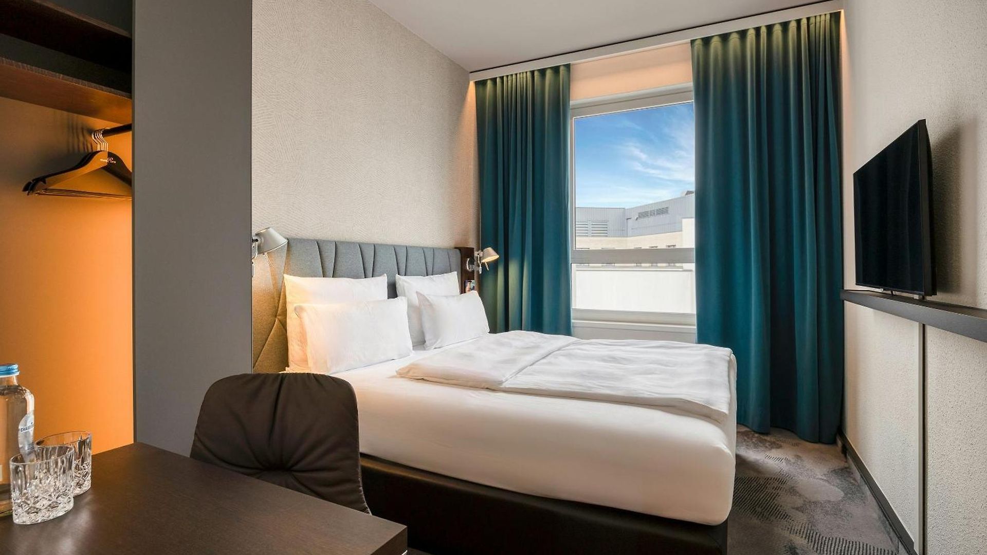 Hotel One