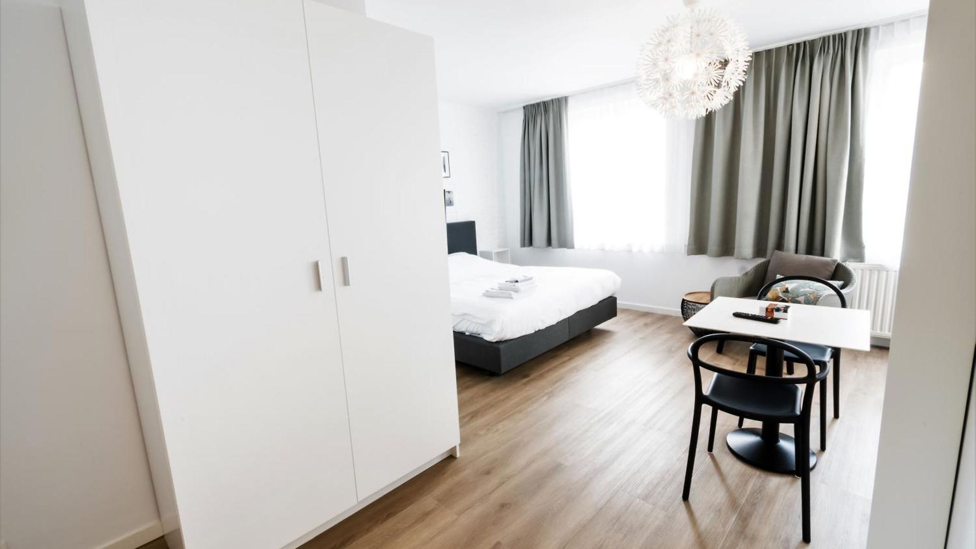 Flats Aparthotel Apartment