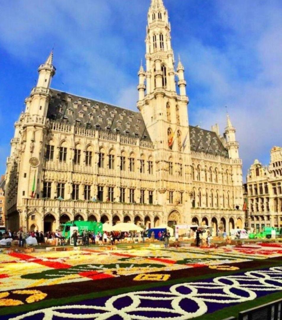 Apartment - Steps Grand Place - Local Vibrant Neighbourhood