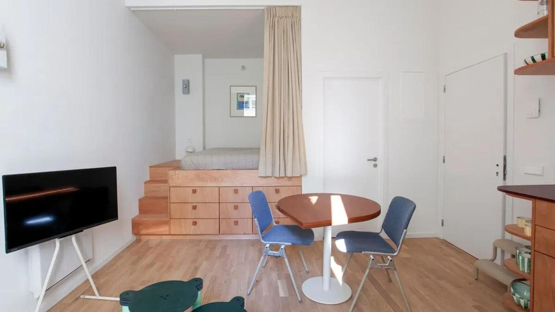 With View In Saint-gilles, 80 M² Apartment *
