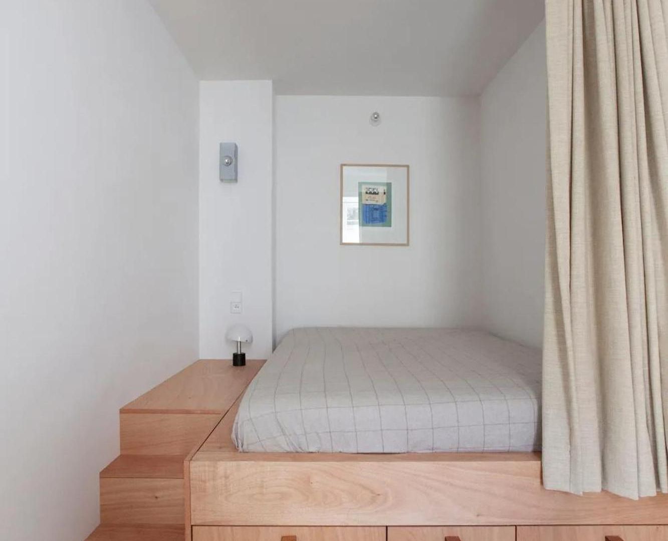 Apartment With View In Saint-gilles, 80 M²