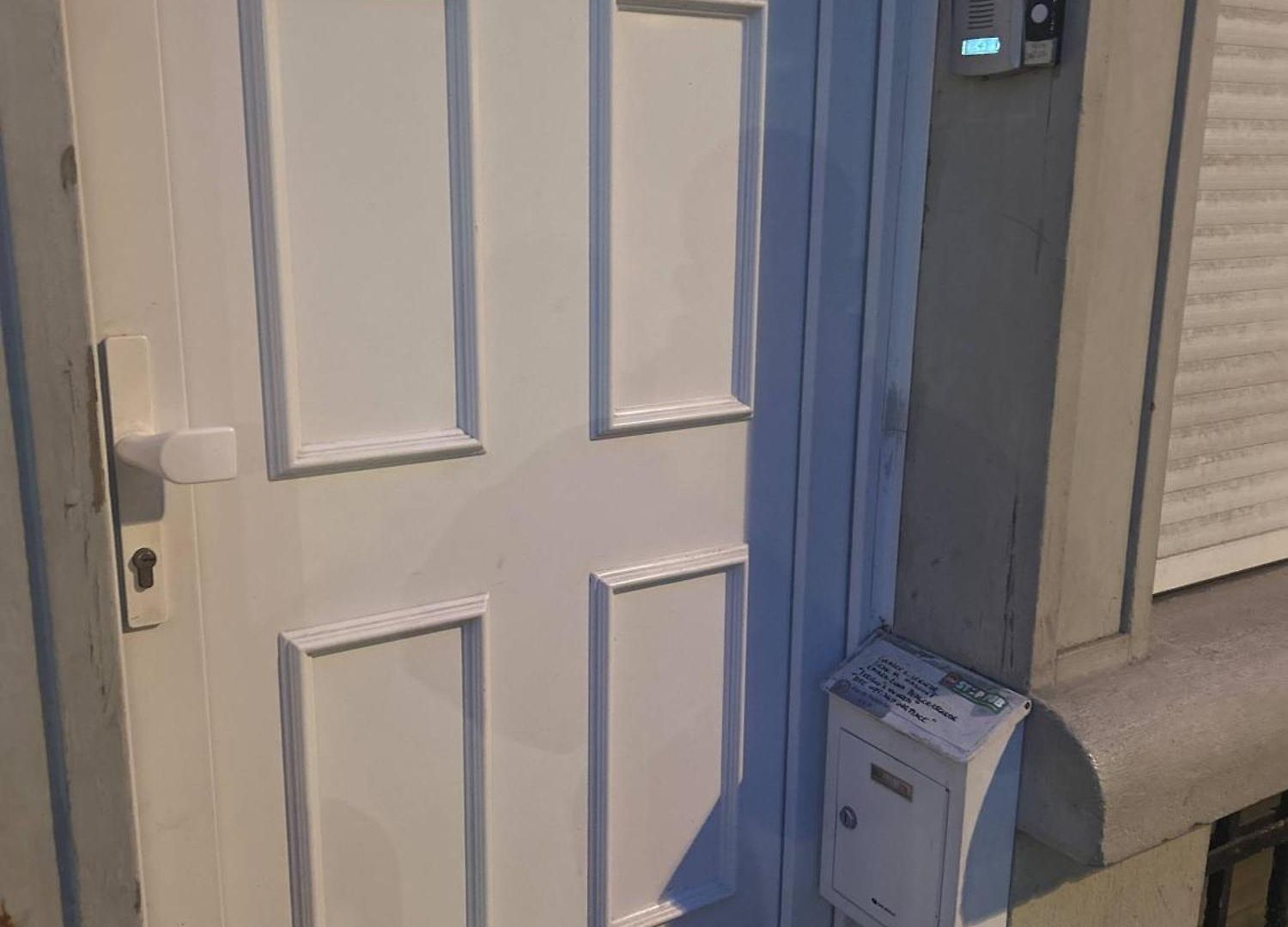 Belle A Sous Pente De 1,30 Cm De Hauteur Au Coeur De Homestay