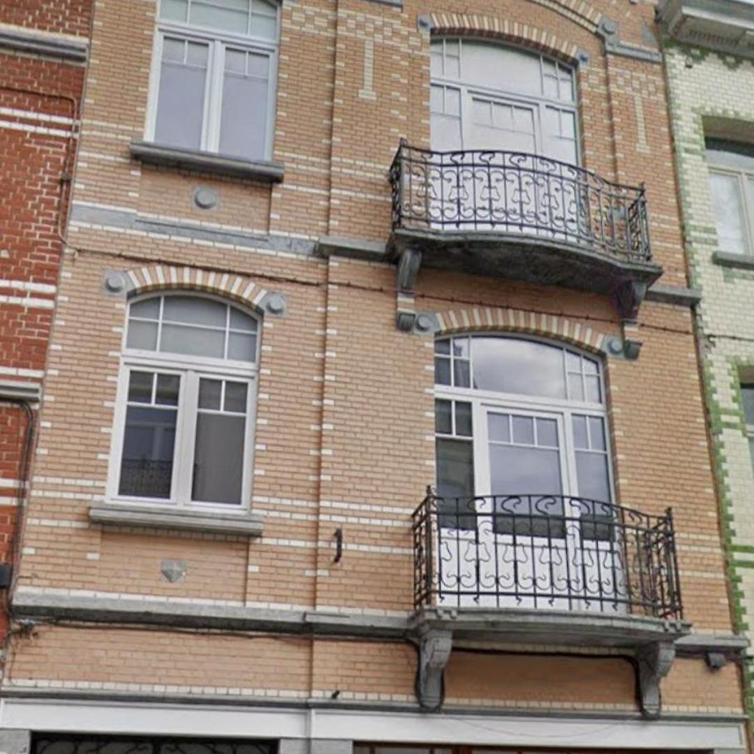 Pb155, Balcony With Street View Guest house *