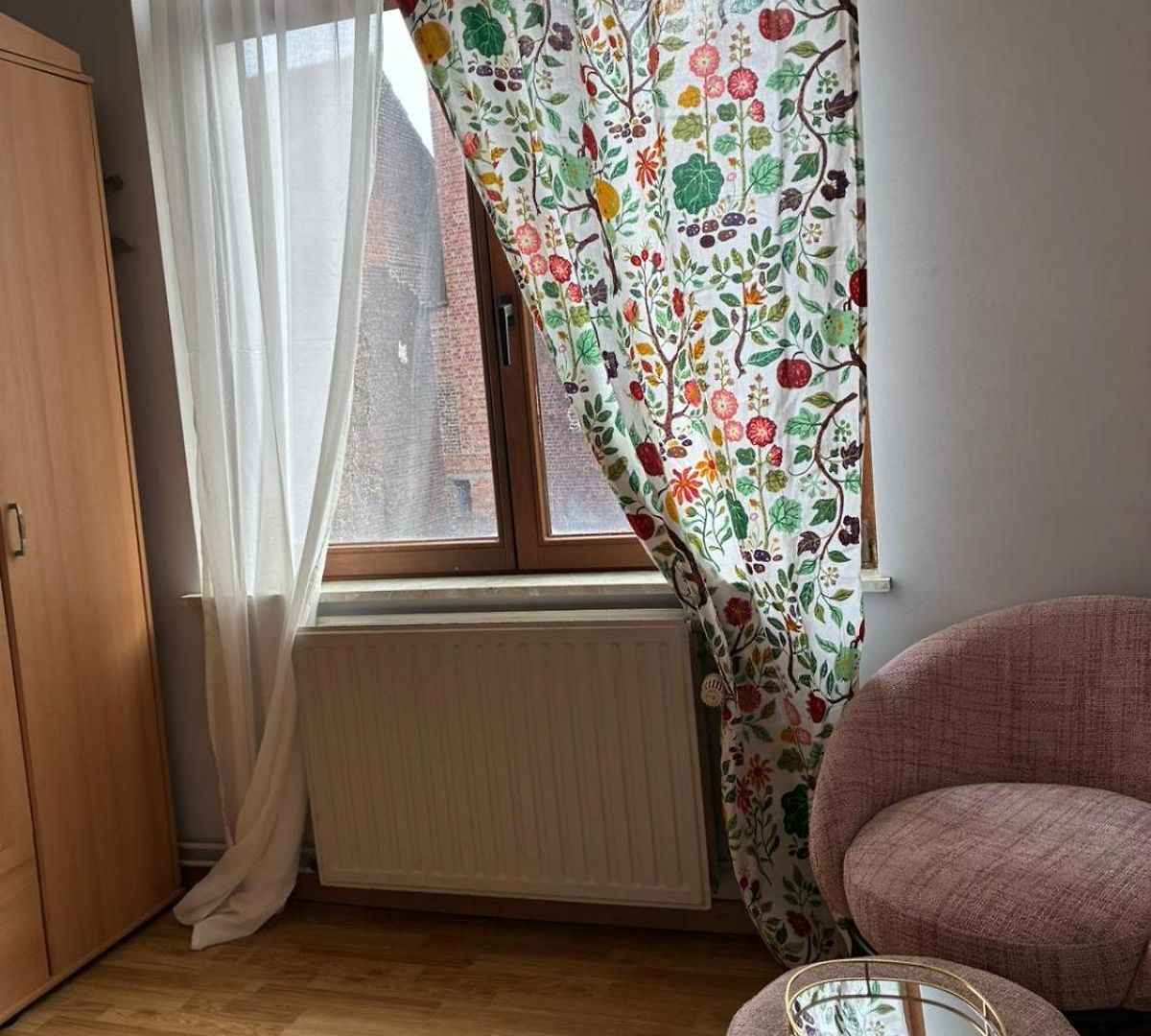 Et Dans Un Immeuble Homestay