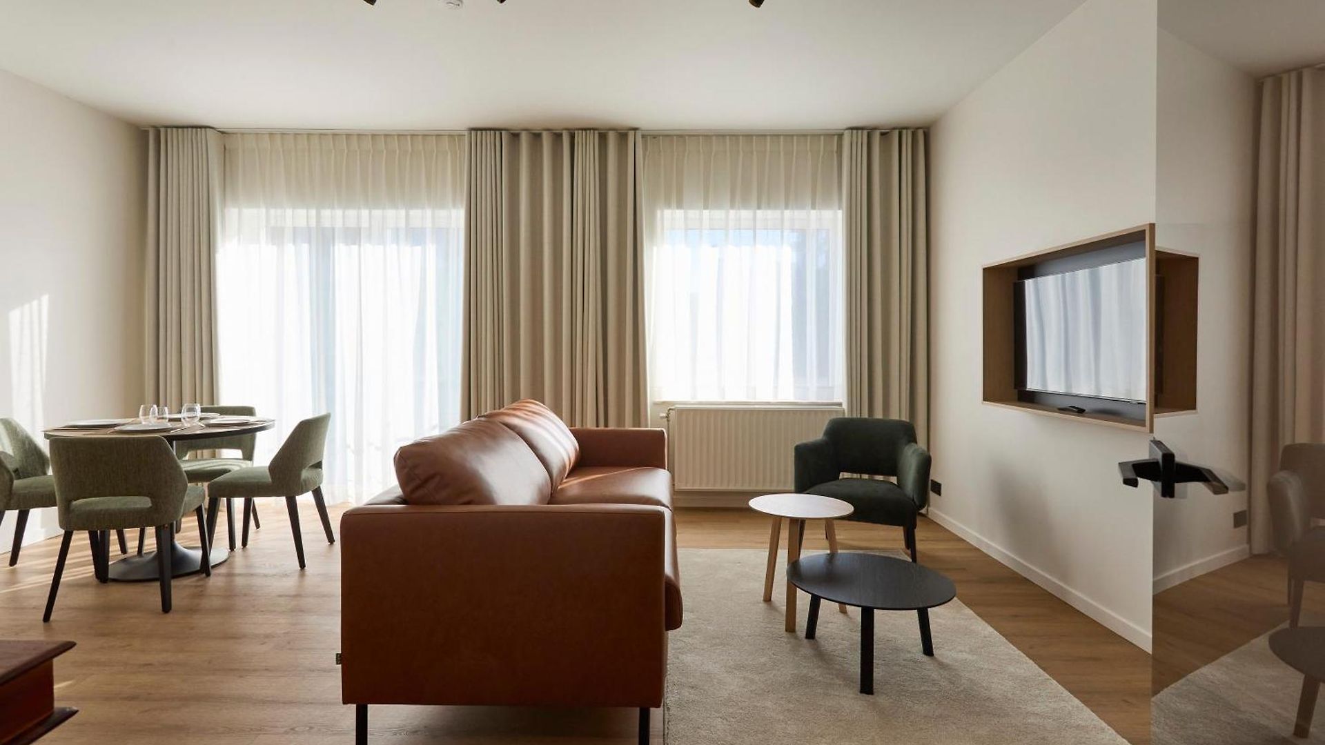 Georges Henri Aparthotel *