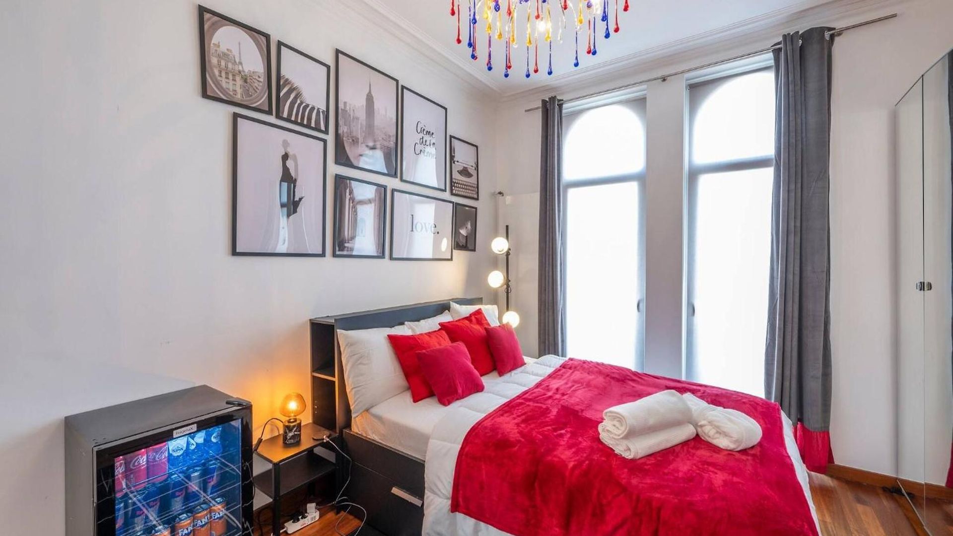 Euro Edens Cosy Historic In Jacuzzi, Garden, Location 3*