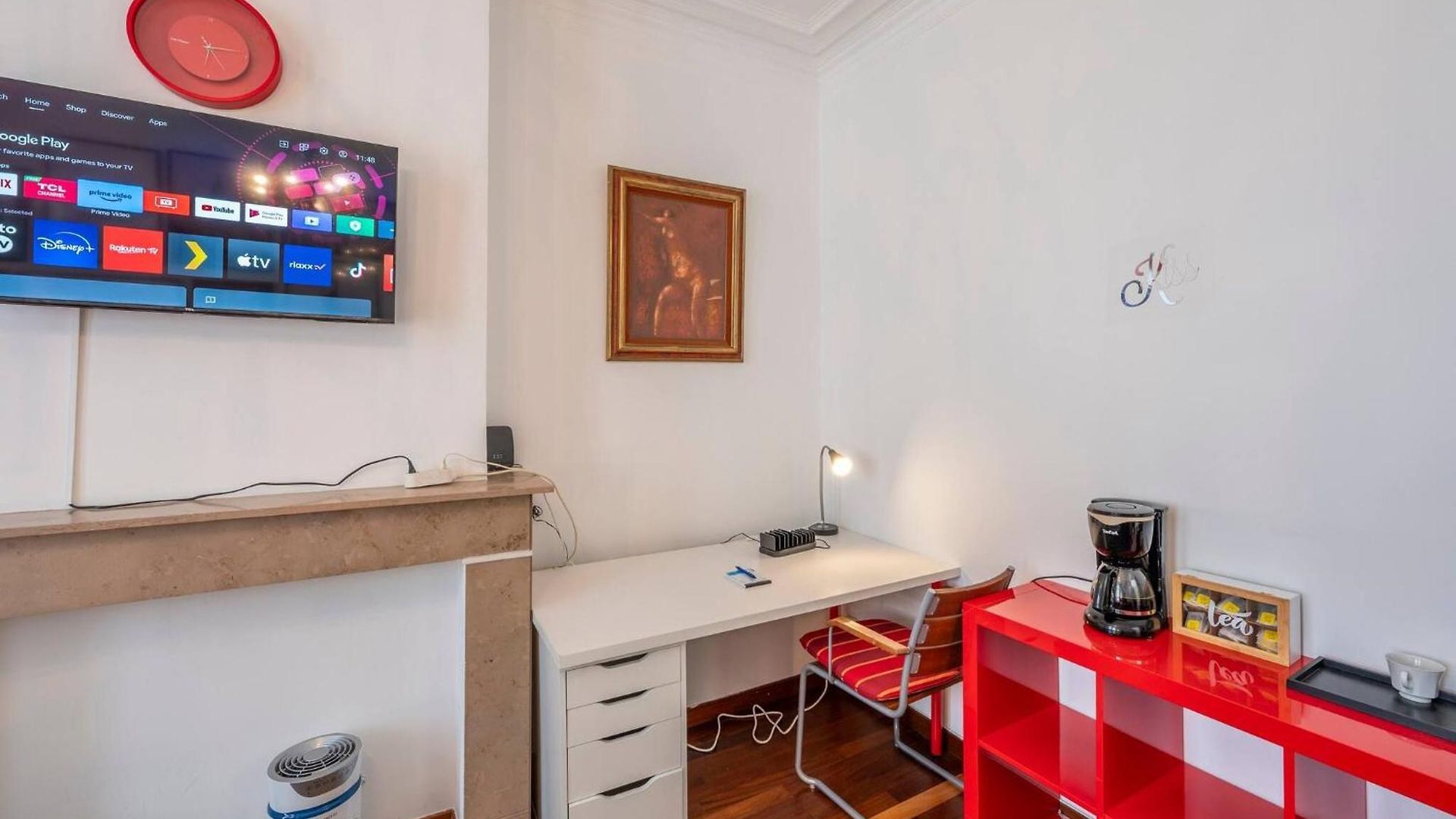 Euro Edens Cosy Historic In Jacuzzi, Garden, Location Guest house