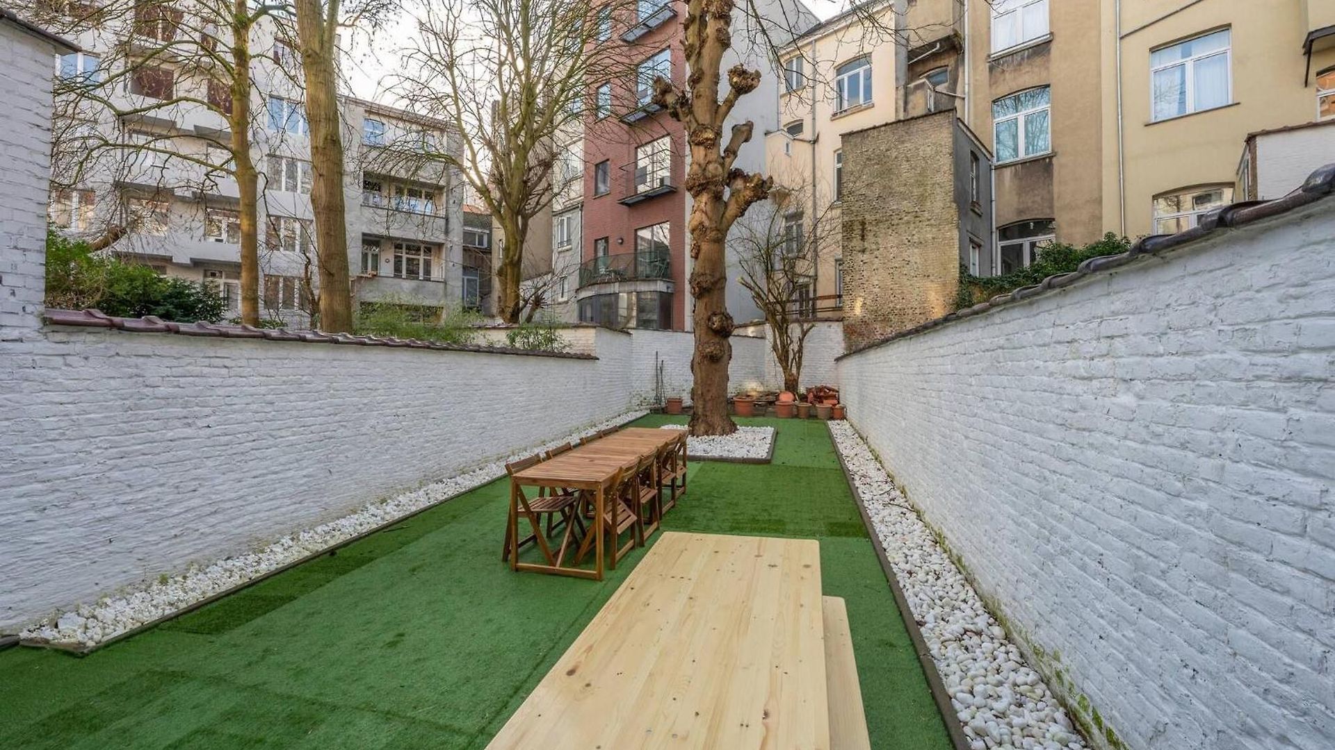 Euro Edens Cosy Historic In Jacuzzi, Garden, Location 3* Brussels