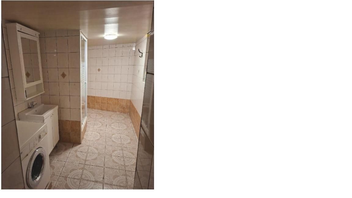 Et Dans Un Immeuble Homestay *