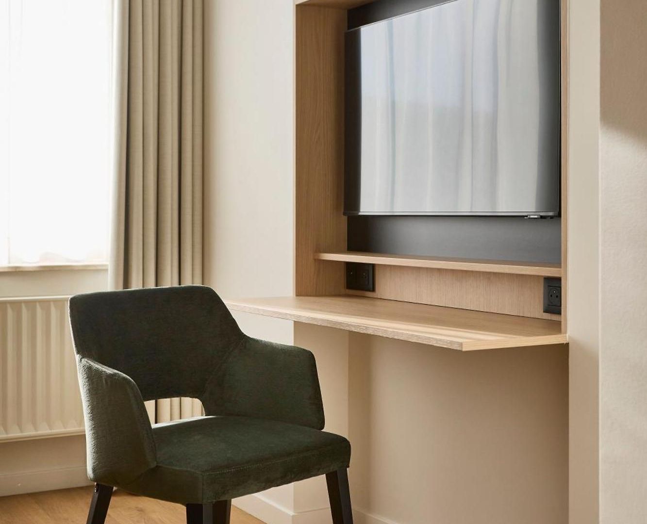 Georges Henri Aparthotel *
