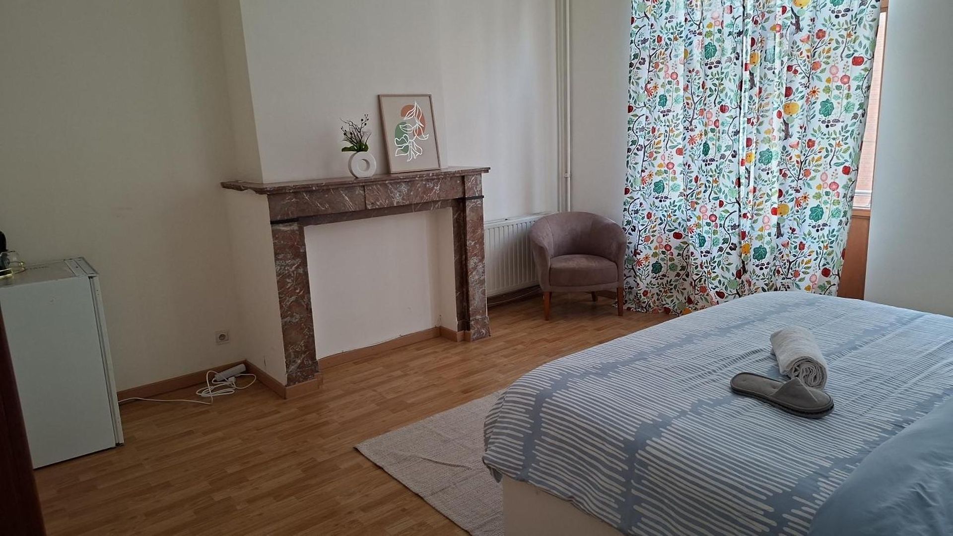 Et Dans Un Immeuble Homestay *