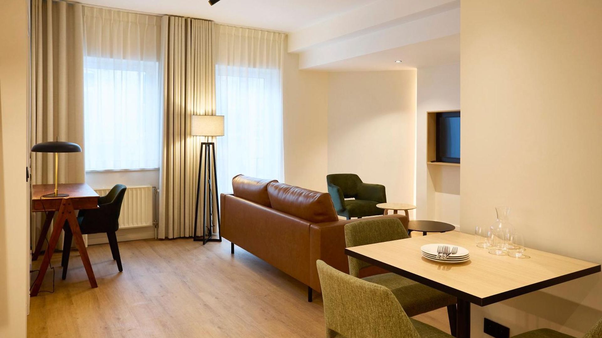 Georges Henri Aparthotel