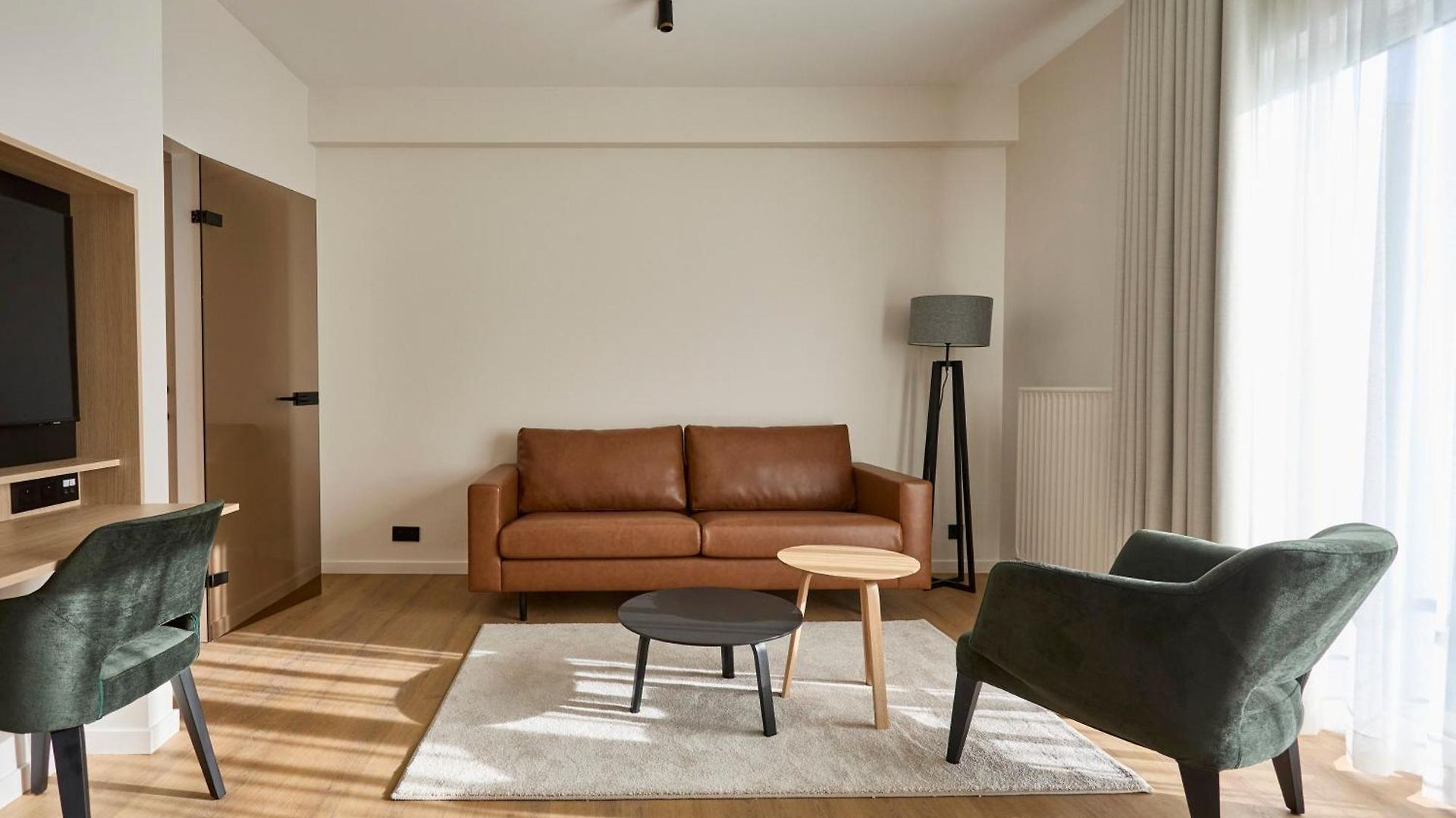 Georges Henri Aparthotel *
