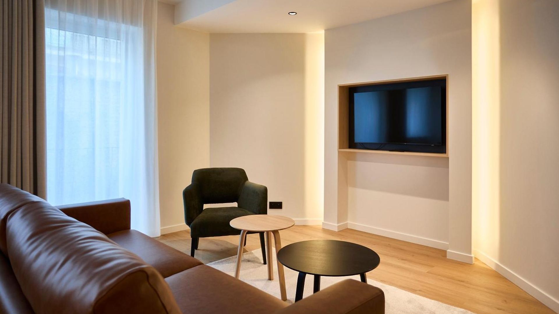 Georges Henri Aparthotel
