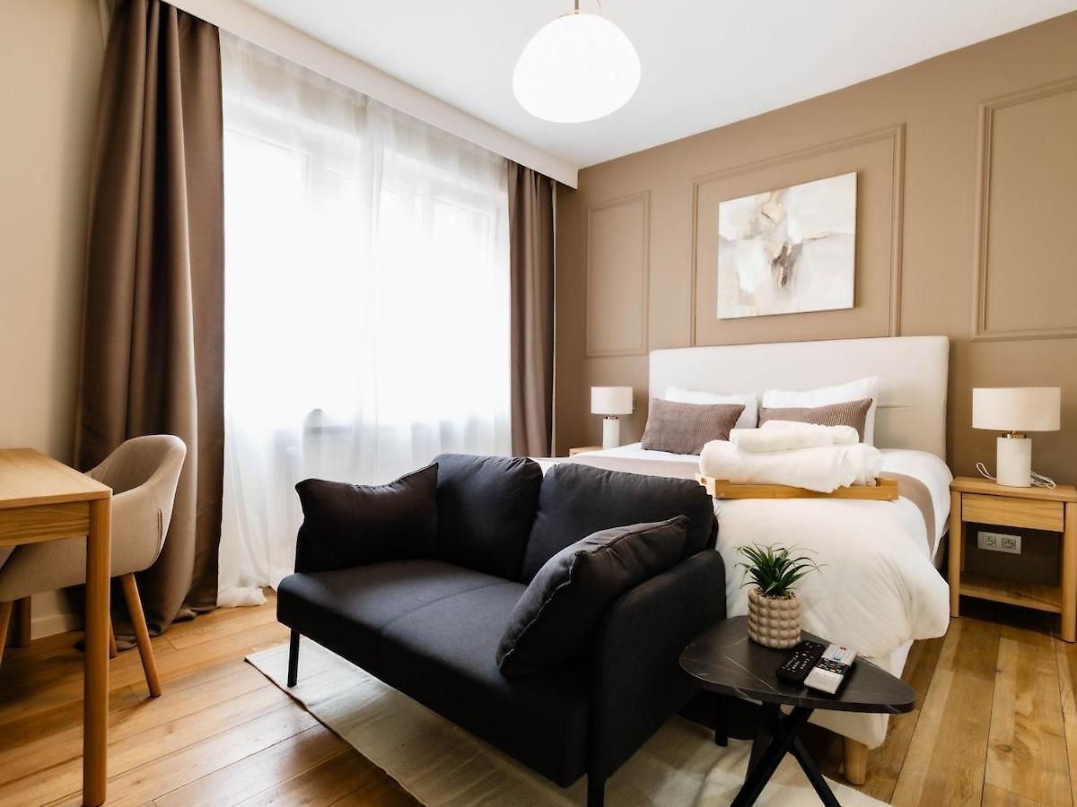 Cozy - Downtown - 2 Min From Metro - 201 Apartment