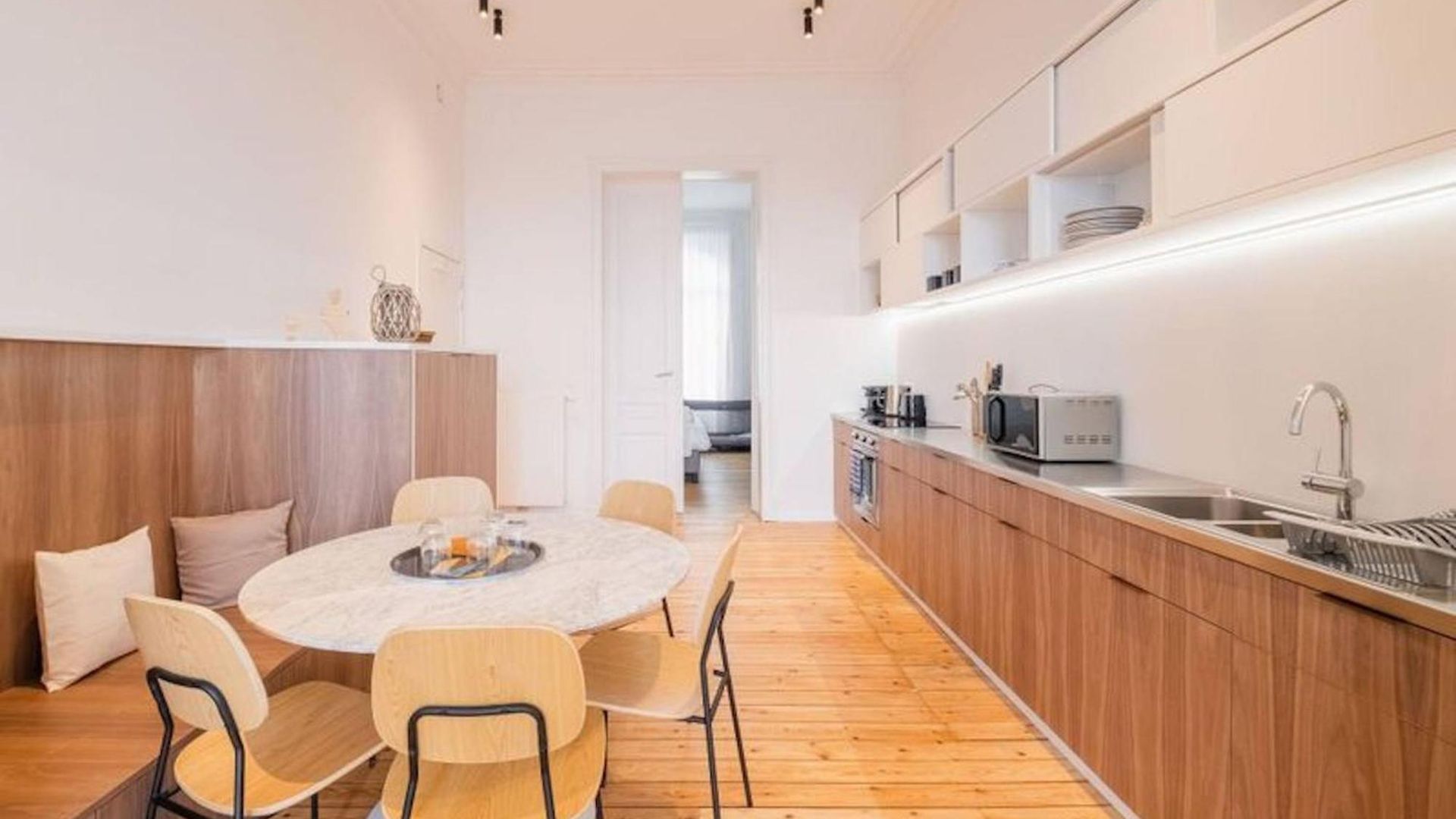 New Center Of Trendy St Gille