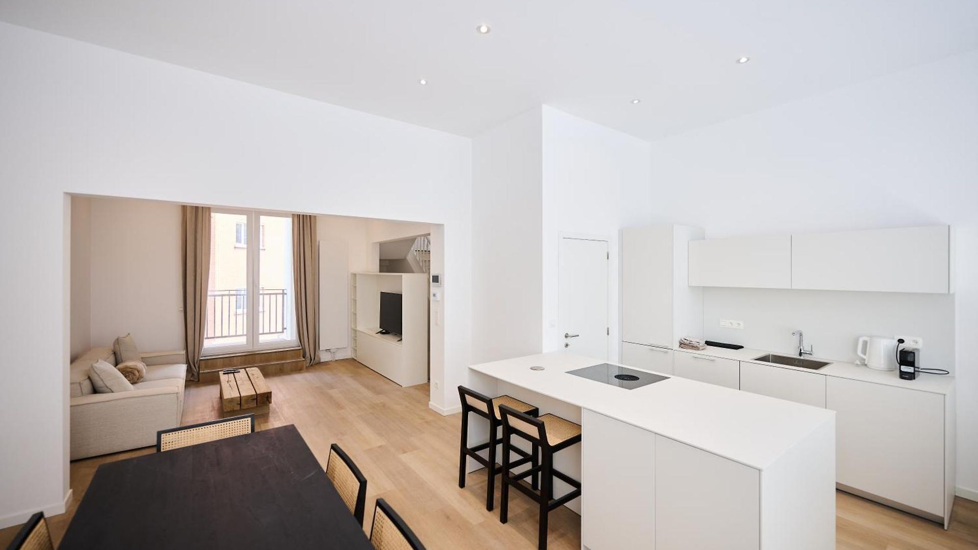 Apartment Gallery Louise 2 *