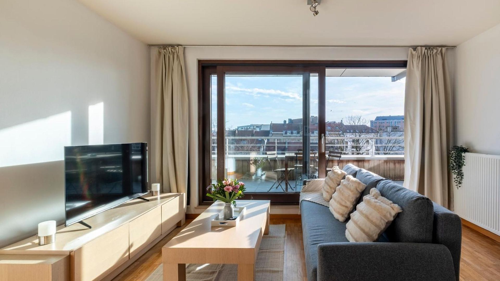 Eu Center Apartment *