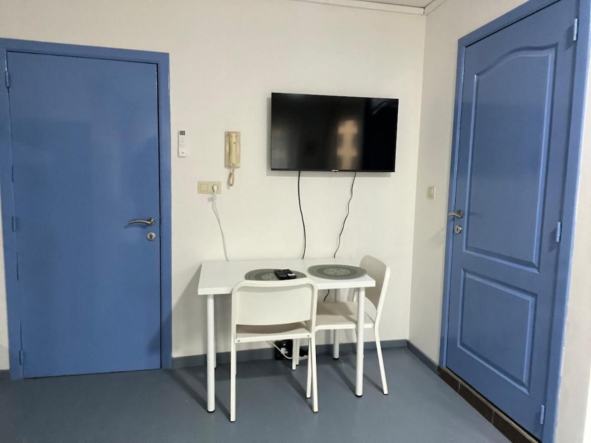 Apartment Tiny *