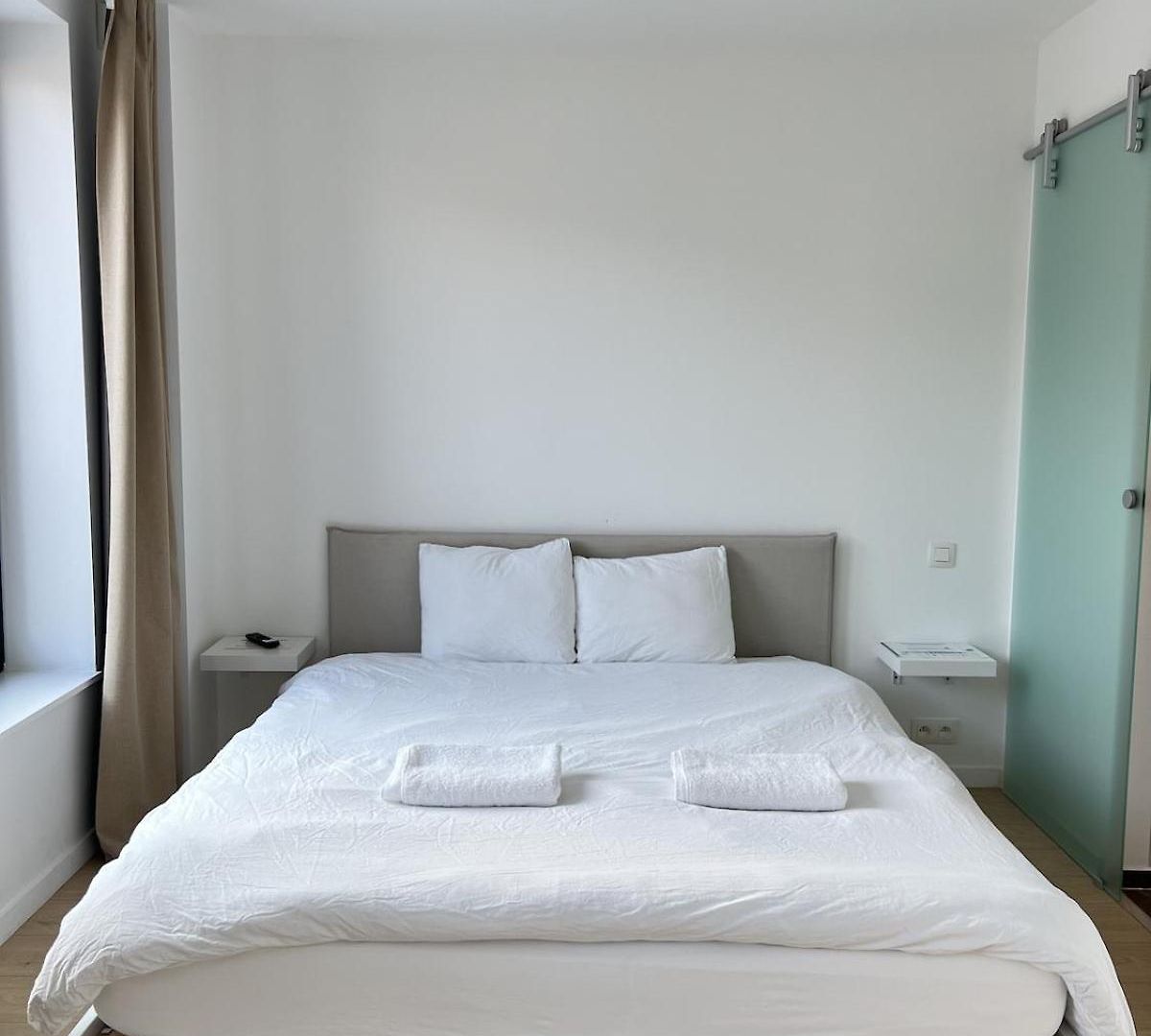 Apartment Chic & Bright Near Montgomery Brussels