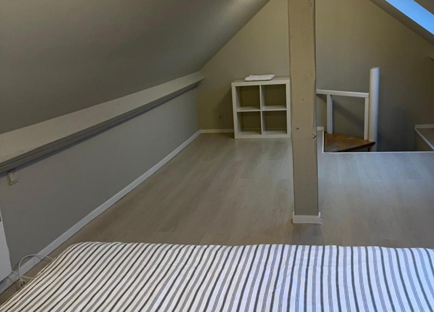 Center Flat