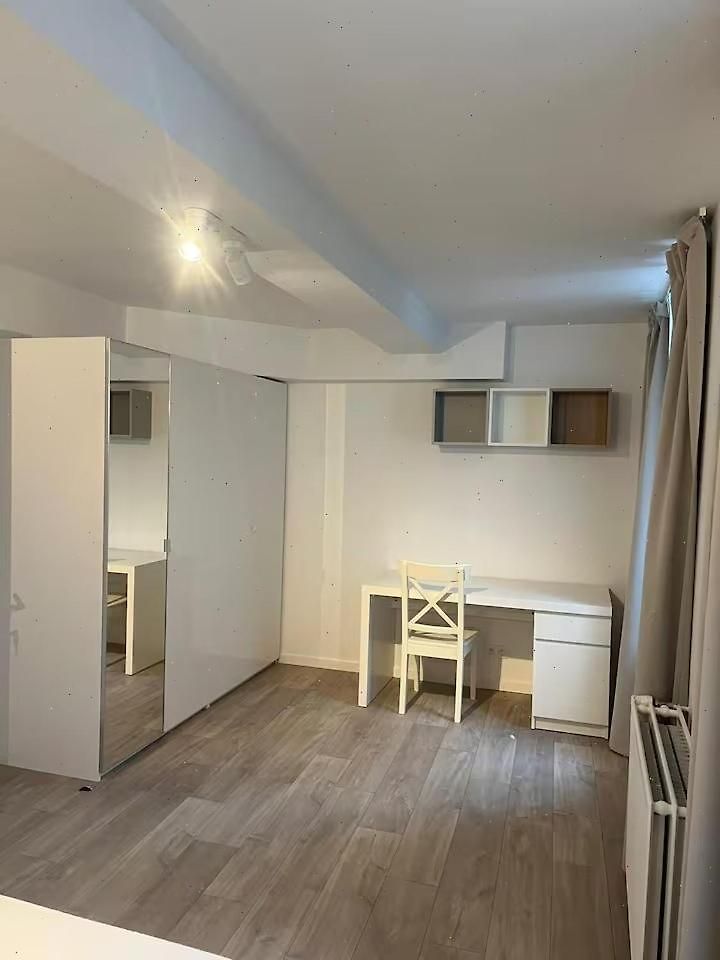 Large 3-bedroom In Apartment