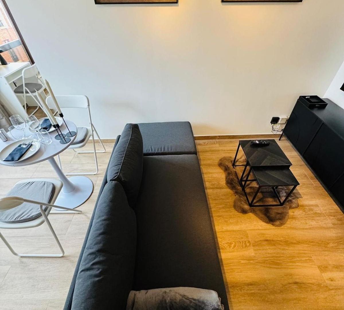 Cozy In Apartment *