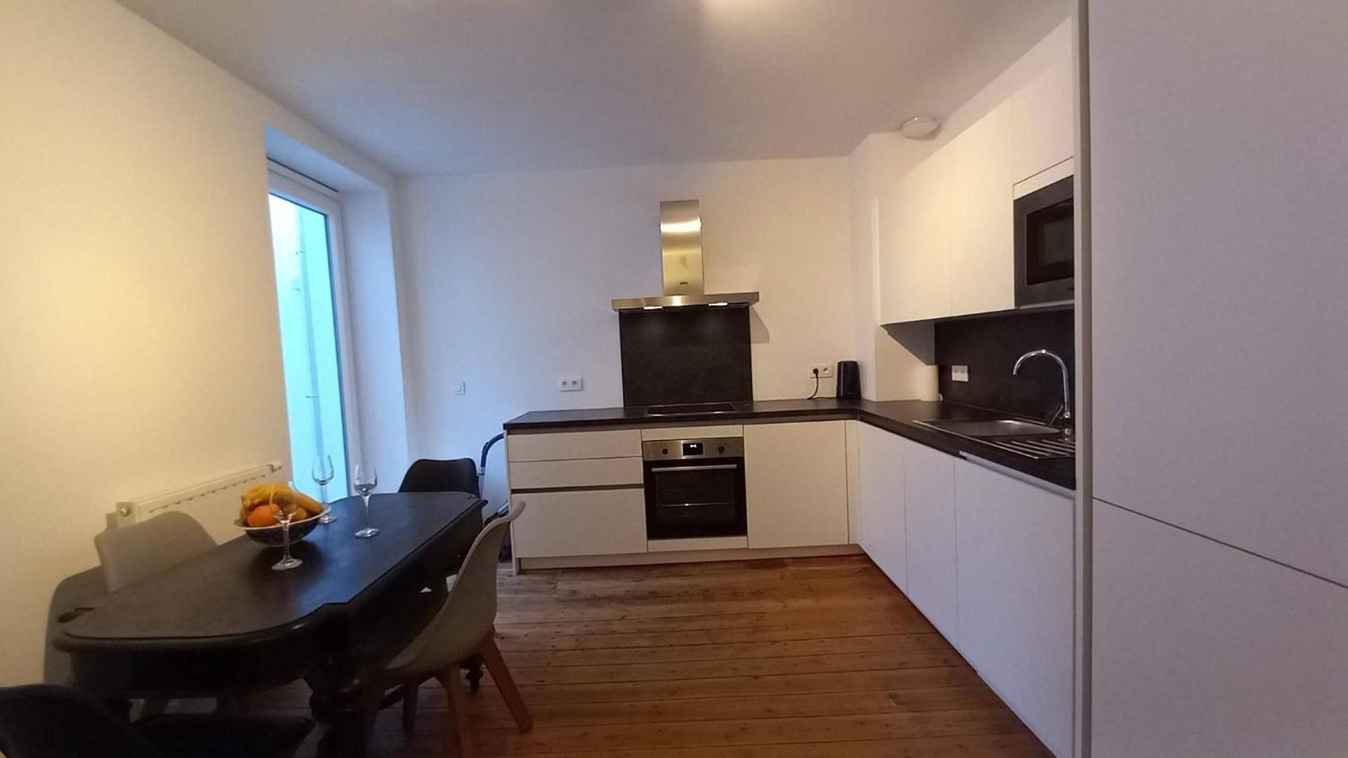Apartment Charming At Heart Of Brussels-marolles