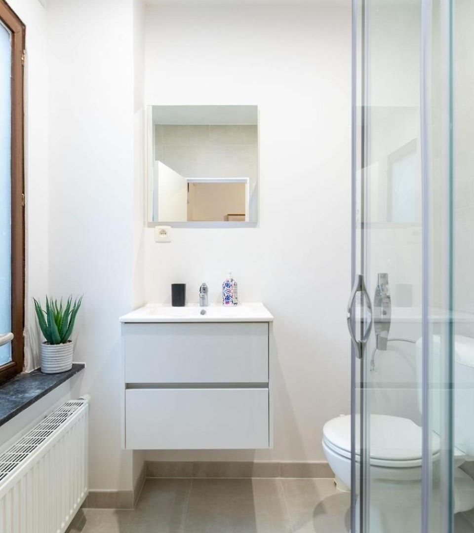 Over Two Floors For 5 Guests Near Midi & Grand Place Apartment *
