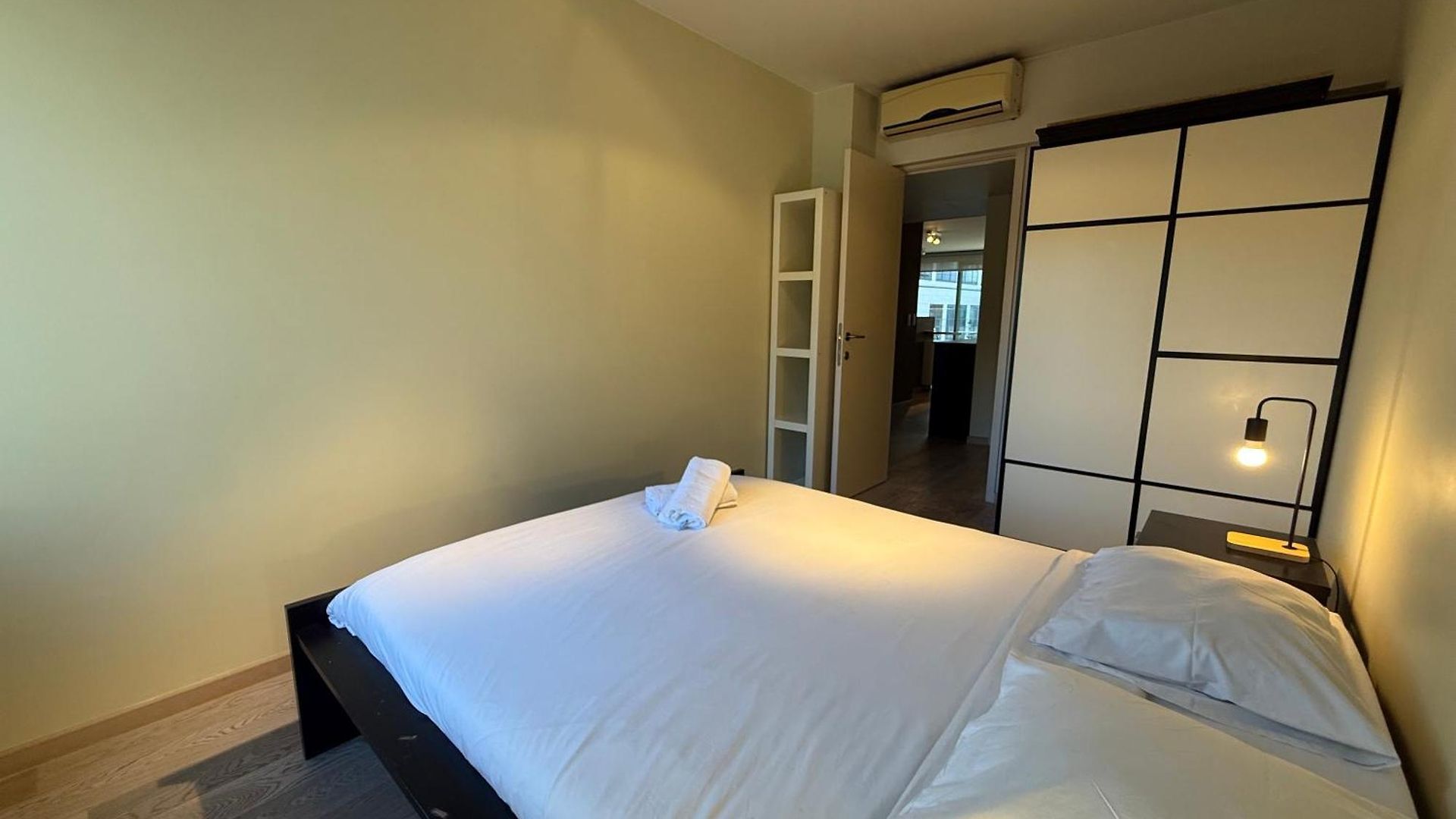 Apartment With 2 Bedrooms - Sleeps 6 Brussels