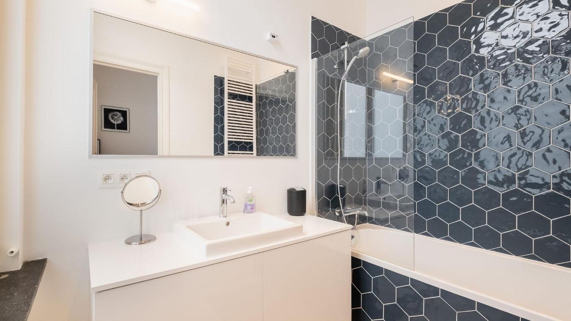 Apartment New Center Of Trendy St Gille Brussels