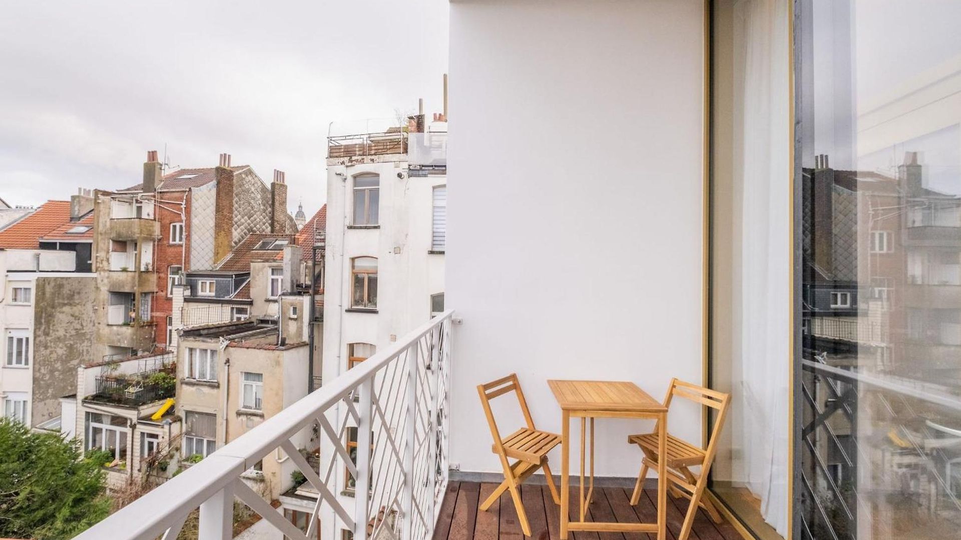 New Center Of Trendy St Gille Apartment