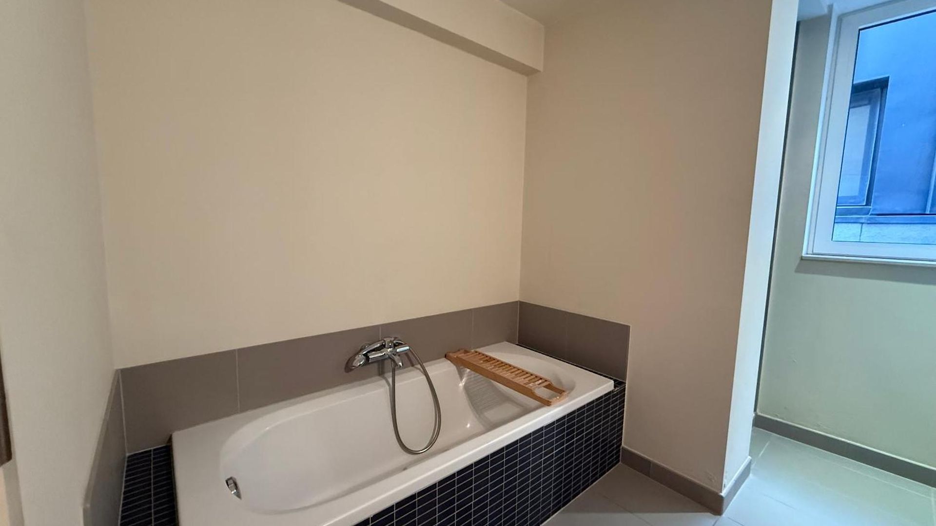Apartment With 2 Bedrooms - Sleeps 6 *