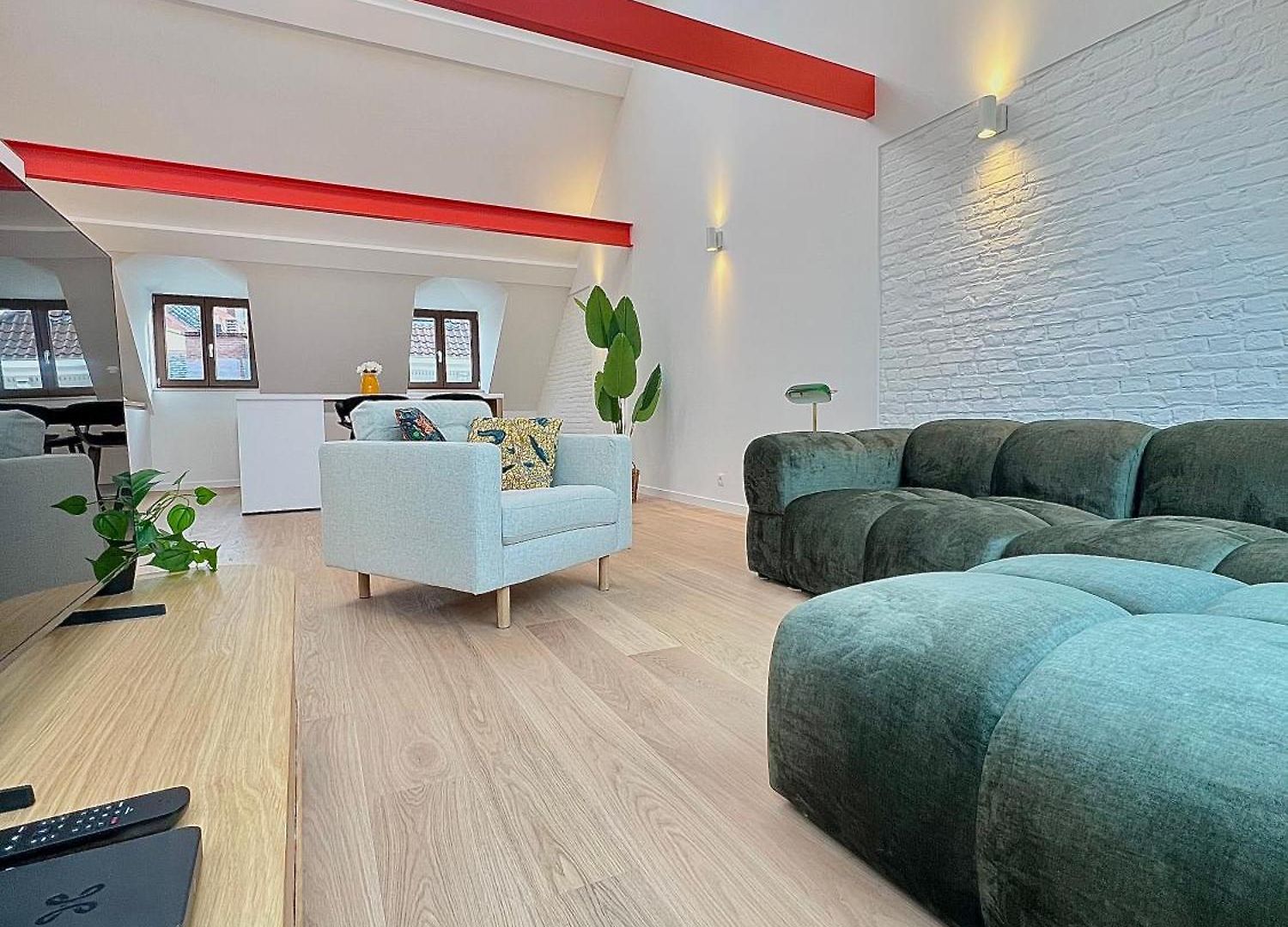 Duplex Design & Elegant Au Coeur De *