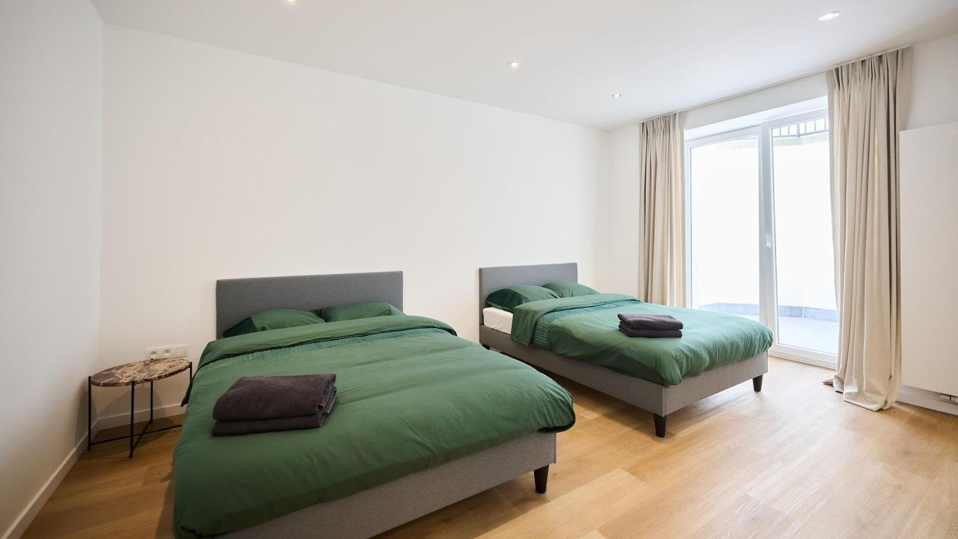 Toison D'or & Saunna 2 Apartment *