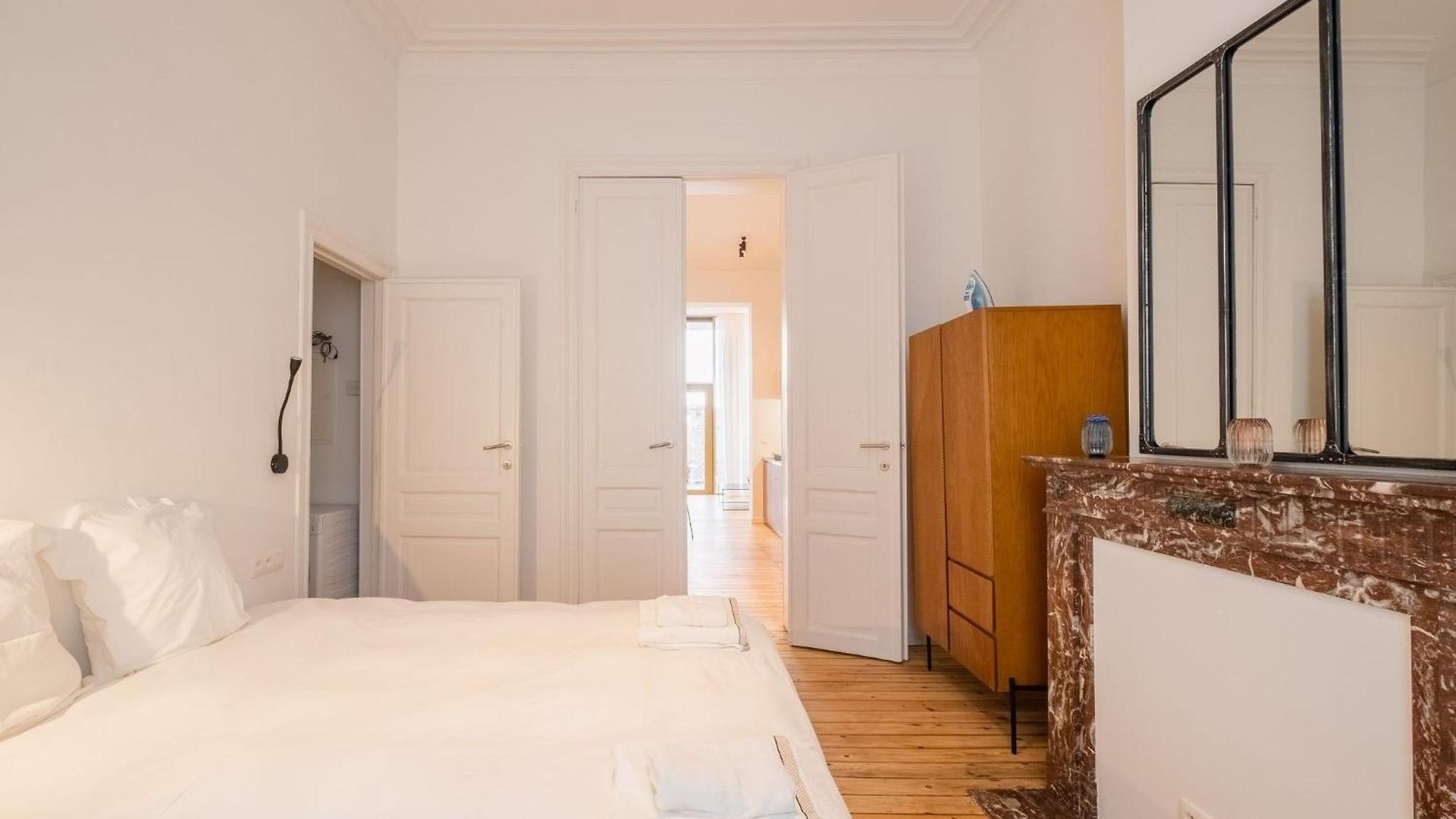 New Center Of Trendy St Gille Brussels