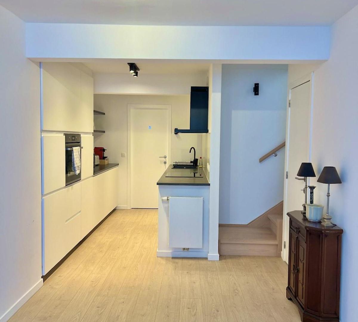 Apartment Chic & Bright Near Montgomery