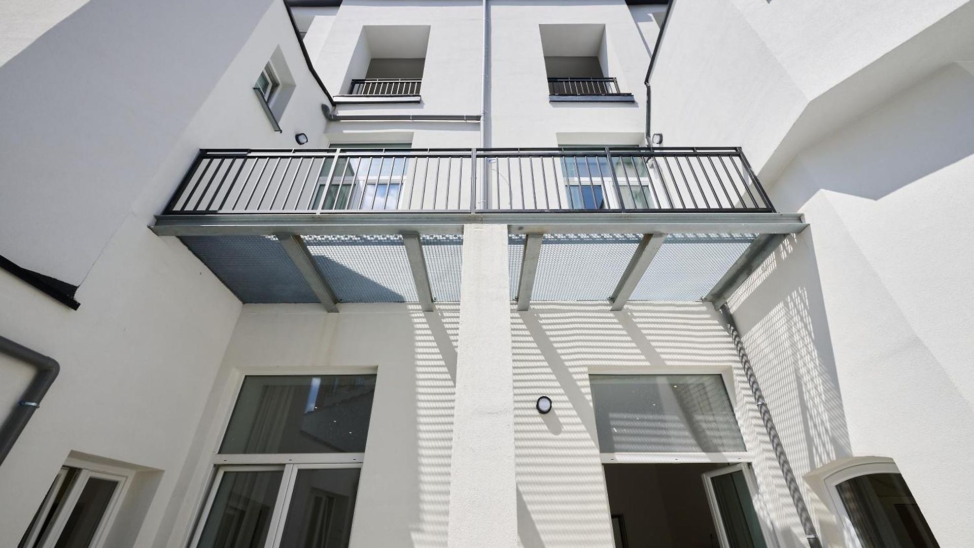 Toison D'or & Saunna 2 Apartment *
