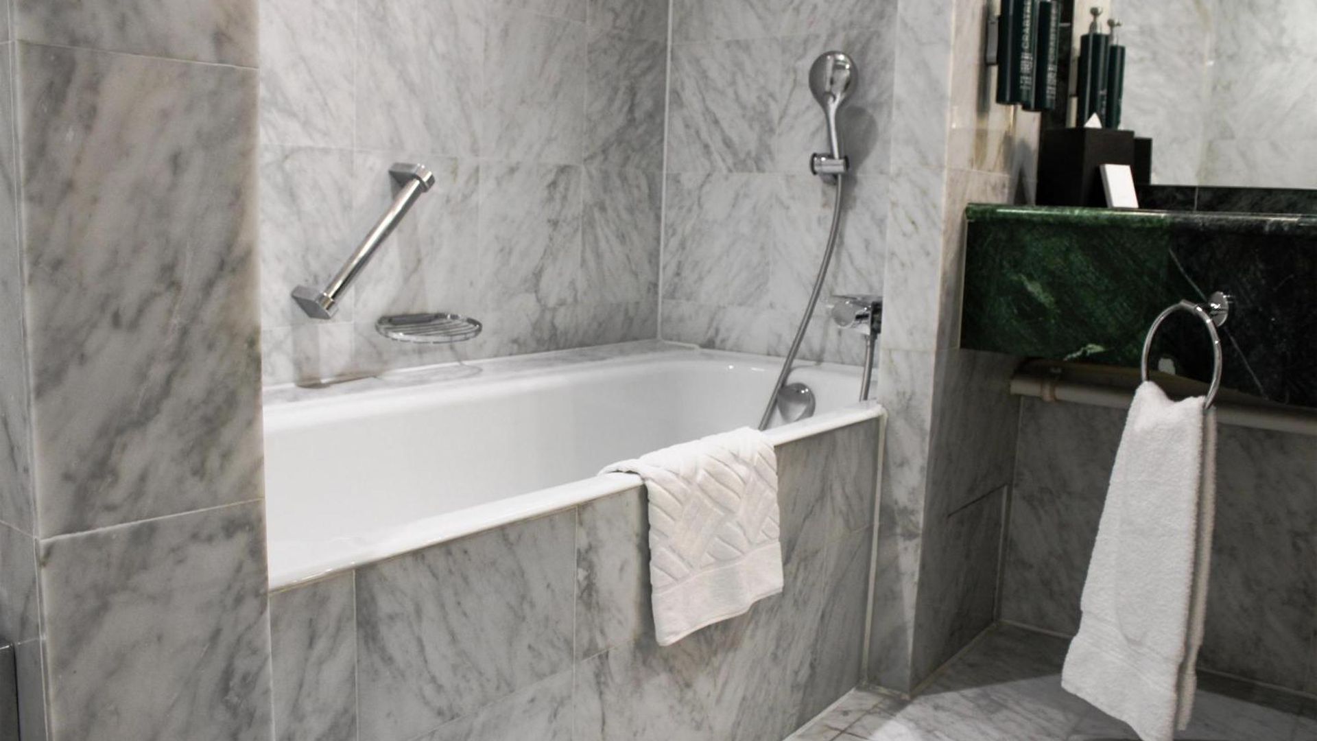 Hilton Grand Place 4*