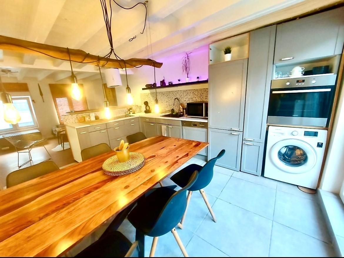 Beautiful Duplex In The Center Of *