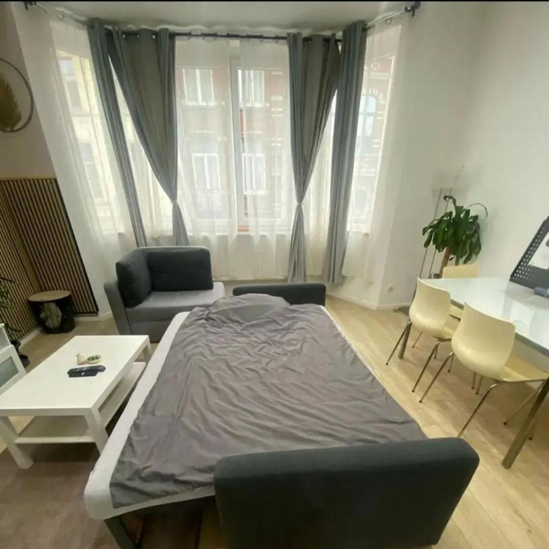 Modern In Molenbeek-saint-jean / 77 M² / Parking Apartment