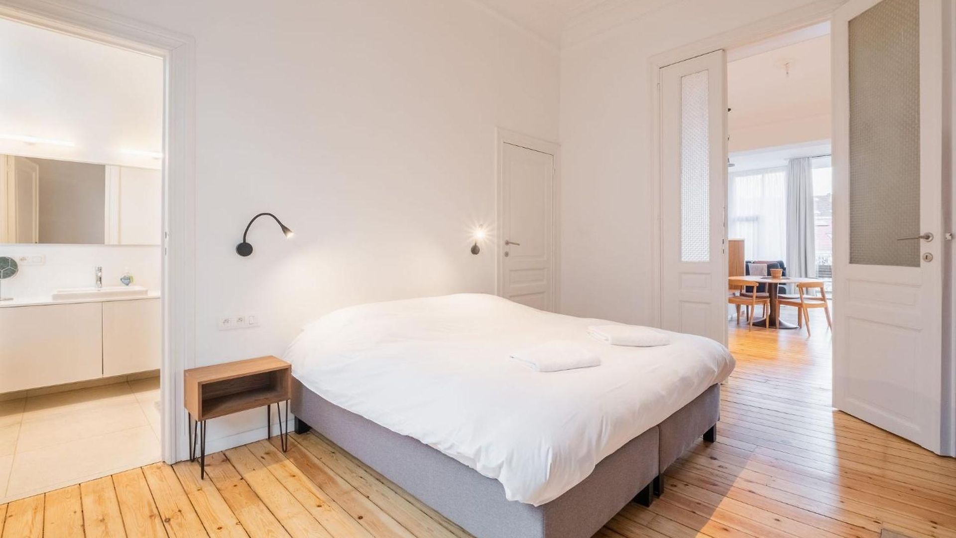 Charming Renovated In Vibrant Saint Gilles,