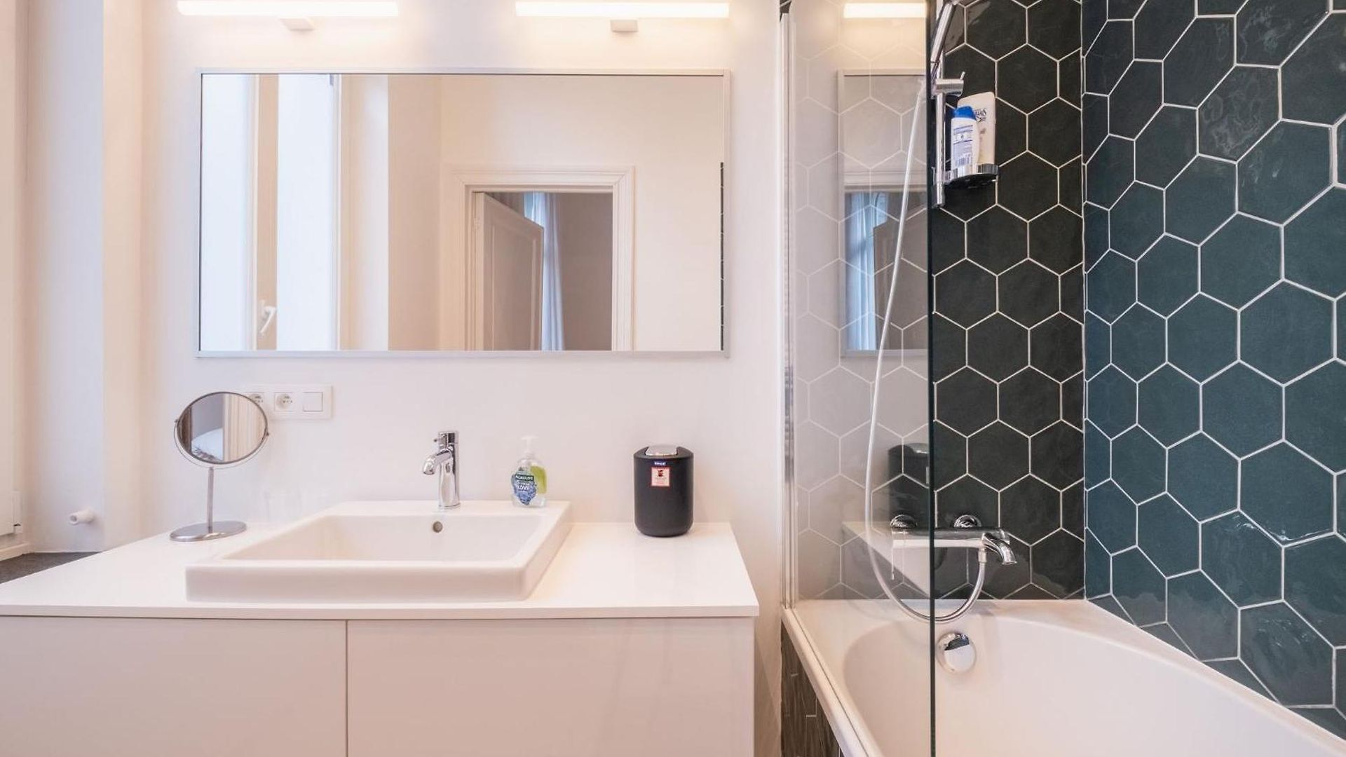 Charming Renovated In Vibrant Saint Gilles, *