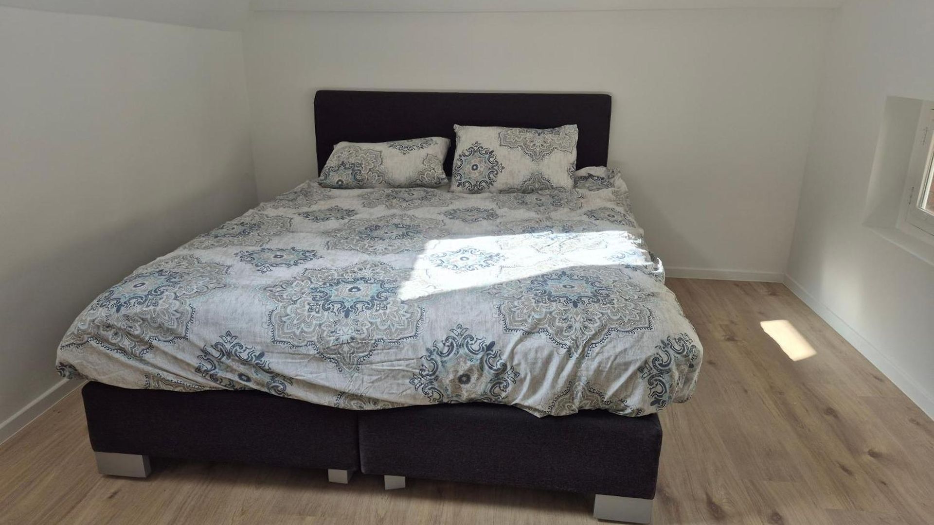 Les Pieds A La Grande Place Apartment