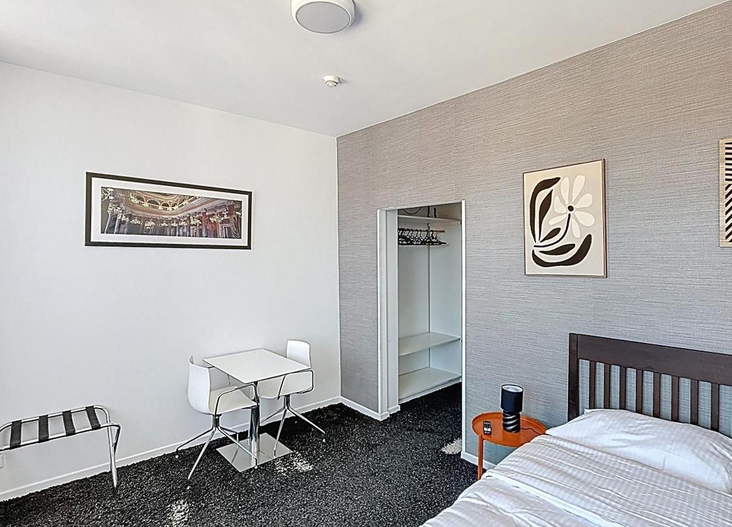 Hotel Keyless - Gaver *