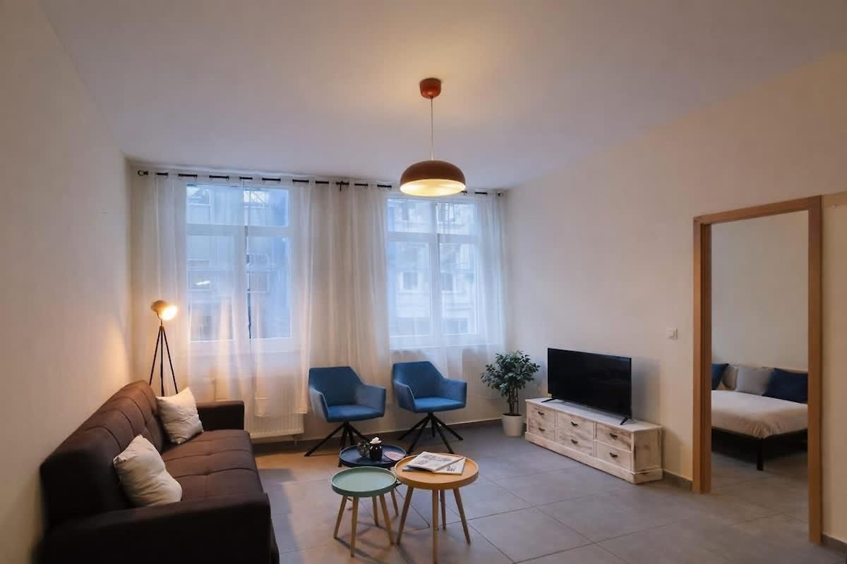 Spacious 2br Near Grand Place#2 Apartment *