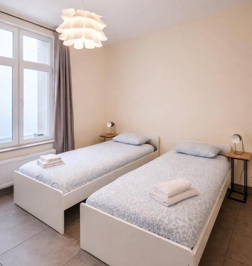 Spacious 2br Near Grand Place#2 *