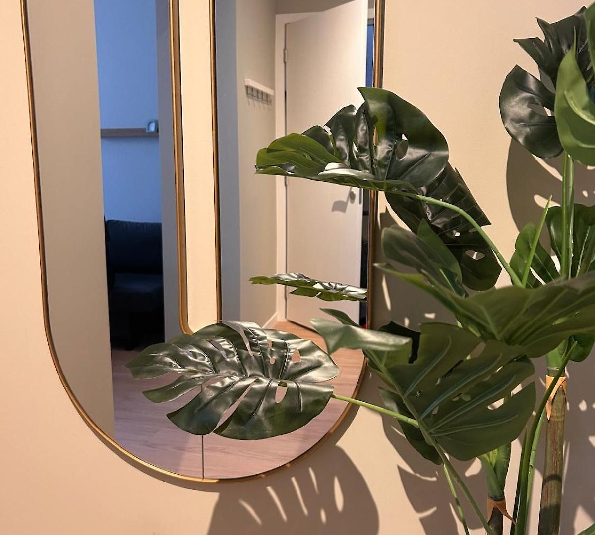 Elegant Renovated 2 Bedrooms Close To Transport * Brussels