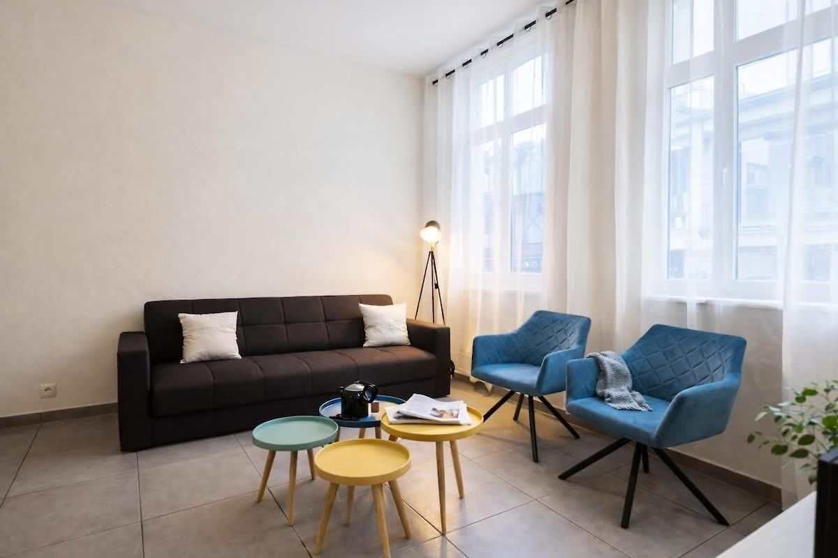 Spacious 2br Near Grand Place#2 *
