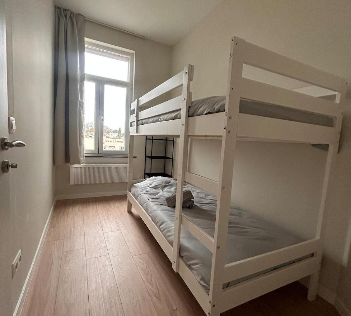 Apartment Elegant Renovated 2 Bedrooms Close To Transport